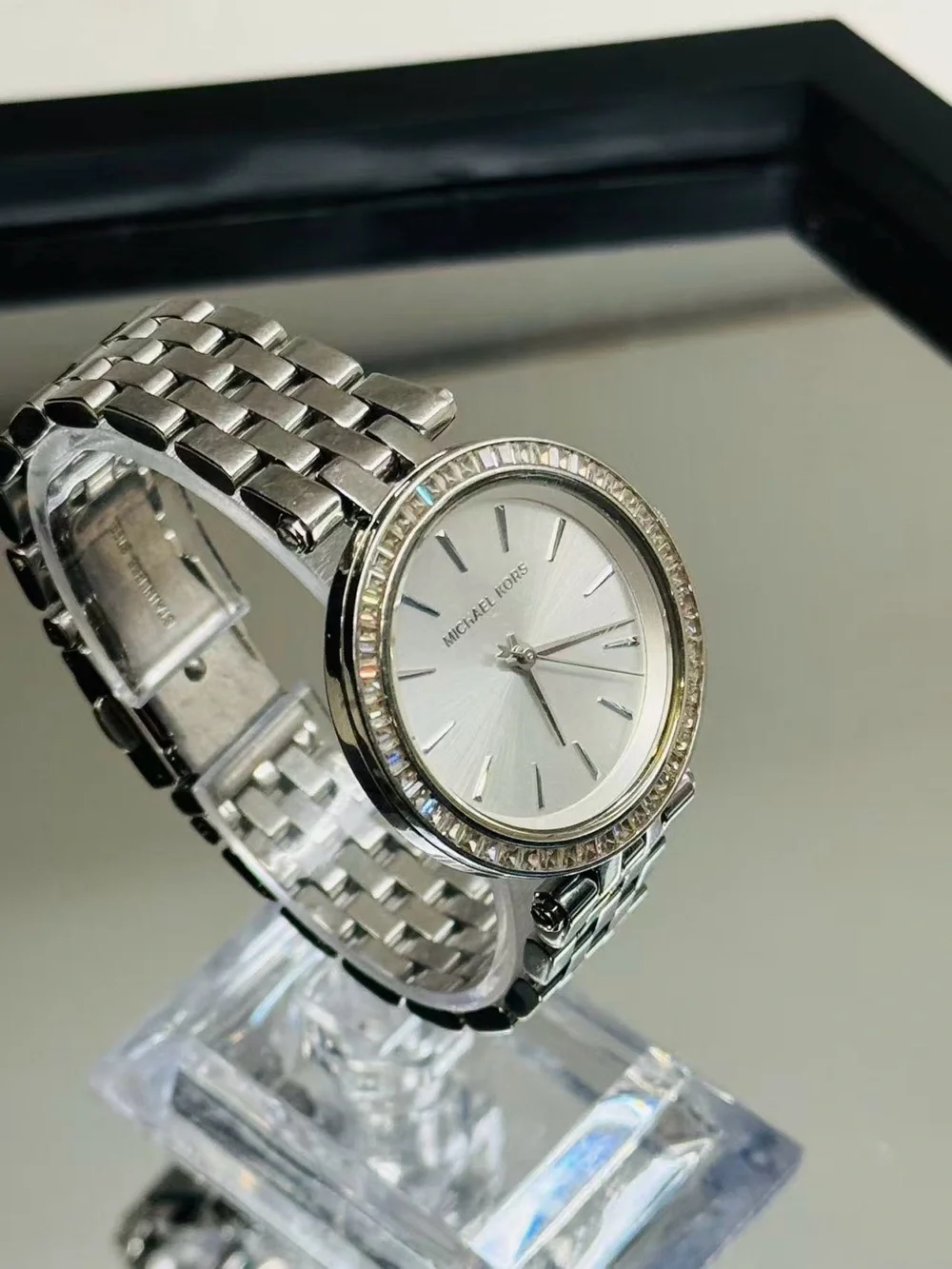 Michael Kors Women Quartz Watch Silver Tone Crystal Bezel 33mm New Battery Runs